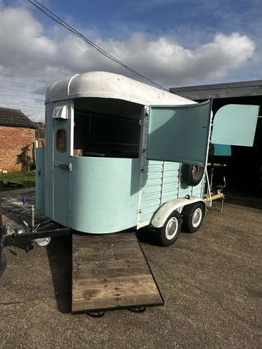 Horse box mobile bar - horse,