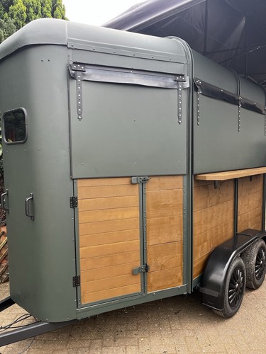 Horse box trailer conversion - ,