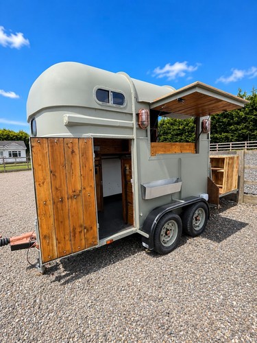 Sinclair horse box conversion - sinclair,