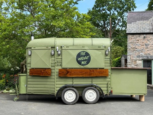 Food drinks trailer - trailer,