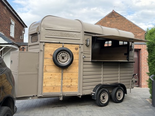 Premium horse box catering - premium,