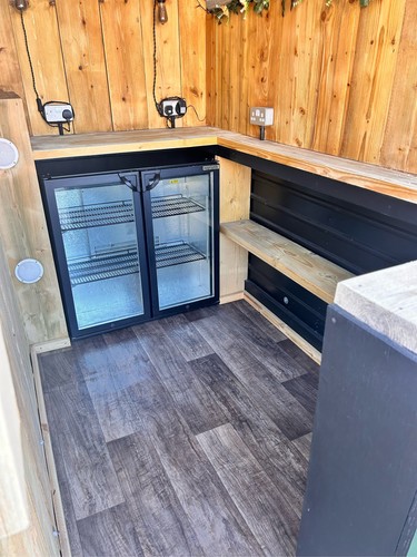 Converted horse box mobile - mobile, bar