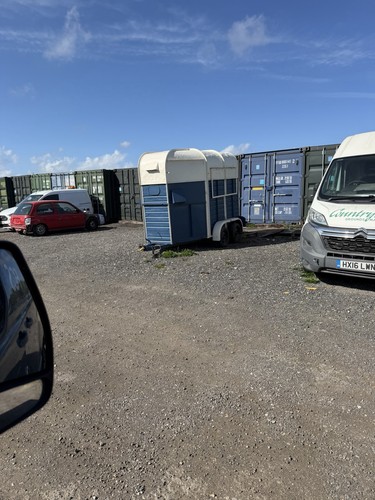Horse box catering trailer - /,